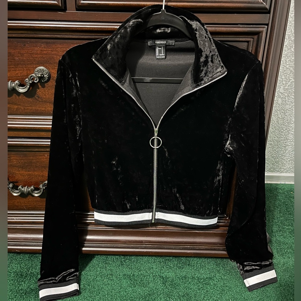 Forever 21 Black Velvet Cropped zip up Jacket with Stripe Trim